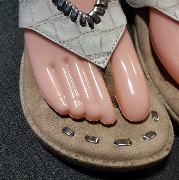 MODZORI reversibles Lirah Flip Sandal - Picture 4 of 9